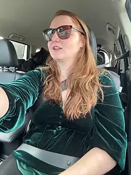 GingerSnap33 online show from 1, 2, 2025