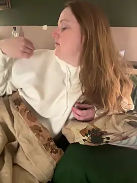 GingerSnap33 online show from 11, 2, 2025