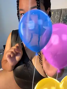 Snapshot of XMara chatting on 14, 7, 2026 XMara online show from 14, 7, 2026