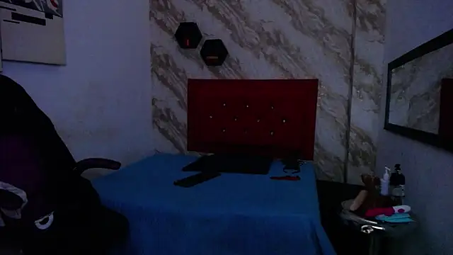 Snapshot of issa__love chatting on 9, 1, 2026 issa love online show from 9, 1, 2026