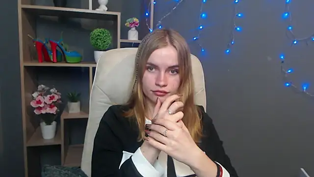 MargaritaKiss online show from 10, 11, 2025