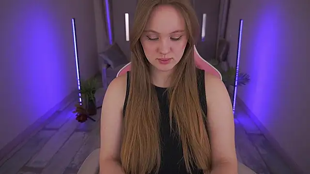 Snapshot of LylaYeess chatting on 2, 3, 2025 LylaYeess online show from 2, 3, 2025