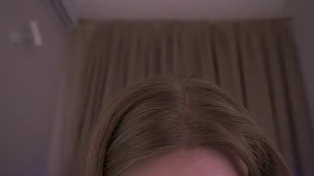 Snapshot of LylaYeess chatting on 10, 3, 2025 LylaYeess online show from 10, 3, 2025