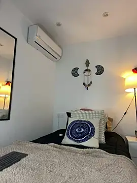 Snapshot of EmelyRogers chatting on 20, 2, 2025 EmelyRogers online show from 20, 2, 2025