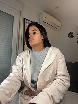 Snapshot of EmelyRogers chatting on 20, 11, 2025 EmelyRogers online show from 20, 11, 2025