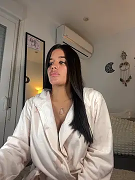 Snapshot of EmelyRogers chatting on 28, 11, 2025 EmelyRogers online show from 28, 11, 2025