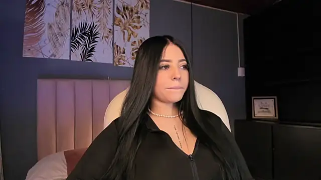 Snapshot of Maaiitee chatting on 5, 1, 2025 Maaiitee online show from 5, 1, 2025