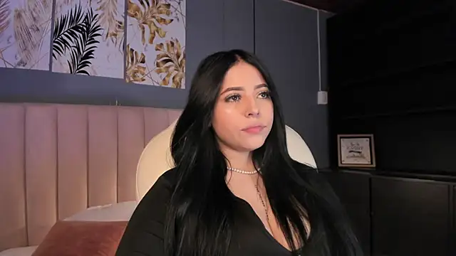 Snapshot of Maaiitee chatting on 5, 1, 2025 Maaiitee online show from 5, 1, 2025