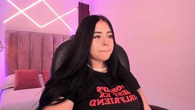 Snapshot of Maaiitee chatting on 30, 11, 2025 Maaiitee online show from 30, 11, 2025