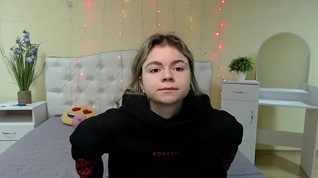 TinaRedly online show from 22, 1, 2025