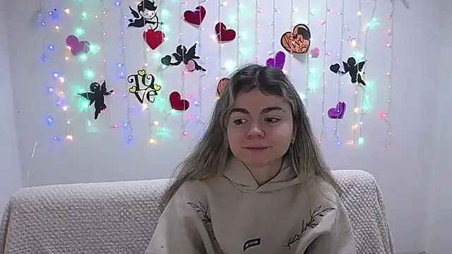 TinaRedly online show from 20, 2, 2025