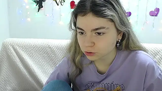 TinaRedly online show from 23, 2, 2025