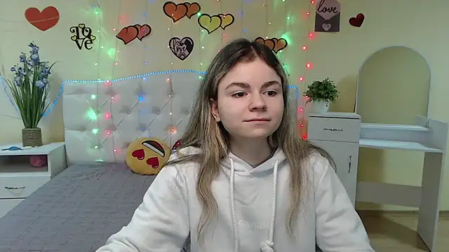 TinaRedly online show from 3, 3, 2025