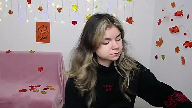 TinaRedly online show from 2, 12, 2025