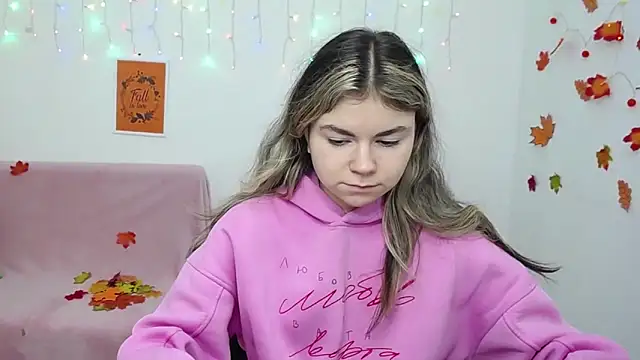 TinaRedly online show from 3, 12, 2025