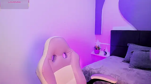 amira cute2 online show from 4, 11, 2025