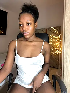 kellya  online show from 8, 11, 2025