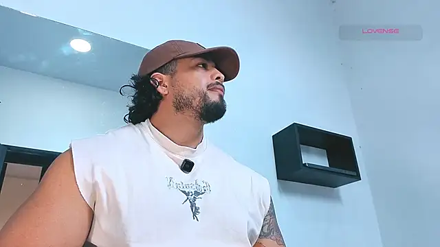 Snapshot of SilvaBranko chatting on 8, 3, 2026 SilvaBranko online show from 8, 3, 2026