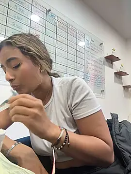 megan collins96 online show from 6, 7, 2026