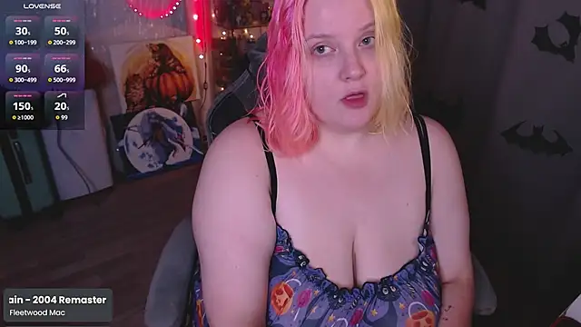 Snapshot of lissamuff chatting on 24, 10, 2025 lissamuff online show from 24, 10, 2025