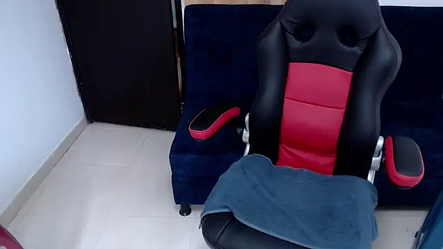 kaira sweet  online show from 11, 11, 2025