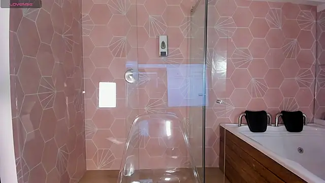 Snapshot of Chloe_evans__ chatting on 10, 11, 2025 Chloe evans online show from 10, 11, 2025