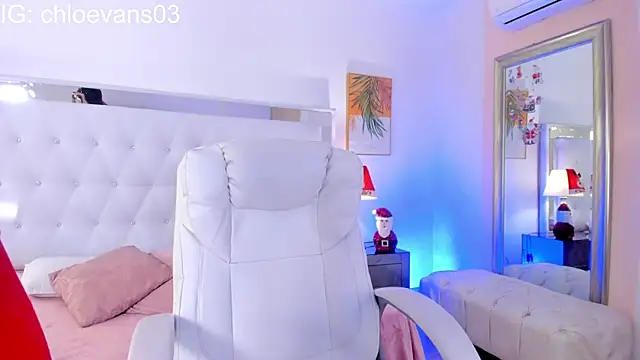 Snapshot of Chloe_evans__ chatting on 15, 12, 2025 Chloe evans online show from 15, 12, 2025