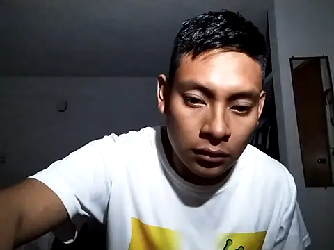 Snapshot of LEDRIX chatting on 8, 1, 2025 LEDRIX online show from 8, 1, 2025