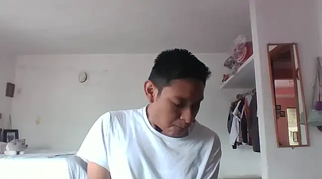 Snapshot of LEDRIX chatting on 1, 2, 2025 LEDRIX online show from 1, 2, 2025