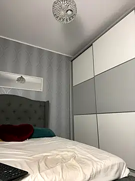  adelle online show from 25, 9, 2025