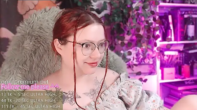 Snapshot of me__hanna chatting on 5, 6, 2026 me hanna online show from 5, 6, 2026
