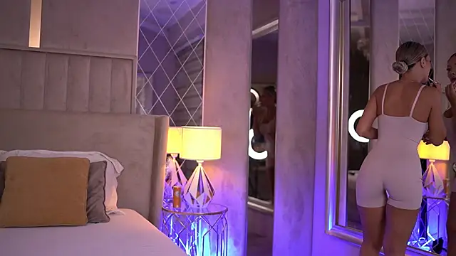 Snapshot of BlairSanders chatting on 19, 9, 2025 BlairSanders online show from 19, 9, 2025