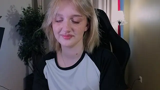 Snapshot of ELLIEJAY chatting on 12, 3, 2026 ELLIEJAY online show from 12, 3, 2026