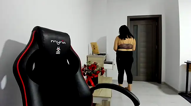 amiraisa11 online show from 3, 2, 2025