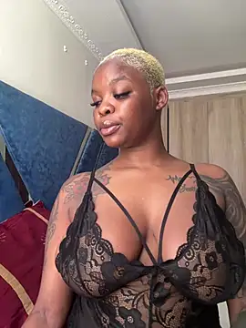 Snapshot of SexxyLunar chatting on 22, 5, 2026 SexxyLunar online show from 22, 5, 2026