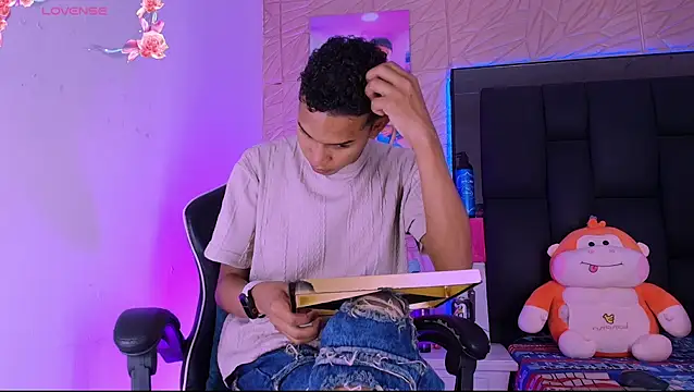Snapshot of dilan_alfonzo chatting on 23, 6, 2026 dilan alfonzo online show from 23, 6, 2026