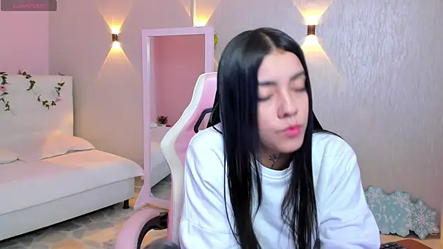 miagomezweb1 online show from 10, 1, 2025