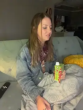 Snapshot of molly_witha_chance chatting on 13, 3, 2026 molly witha chance online show from 13, 3, 2026