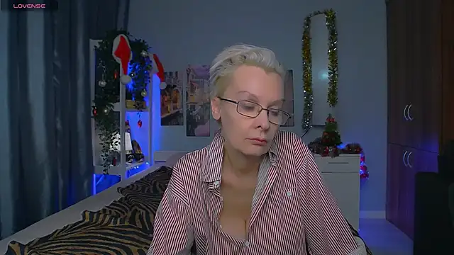 HelgaHimmell online show from 6, 1, 2025