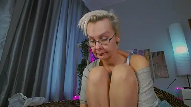 HelgaHimmell online show from 27, 2, 2025