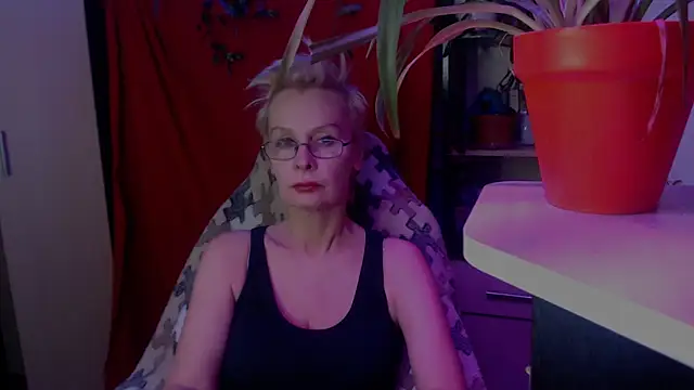 Snapshot of HelgaHimmell chatting on 28, 3, 2026 HelgaHimmell online show from 28, 3, 2026