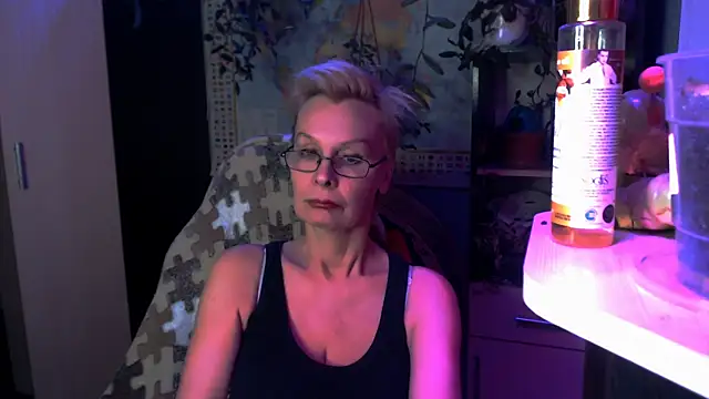 Snapshot of HelgaHimmell chatting on 14, 4, 2026 HelgaHimmell online show from 14, 4, 2026