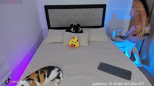 Snapshot of veronica_taylor1 chatting on 9, 2, 2026 veronica taylor1 online show from 9, 2, 2026