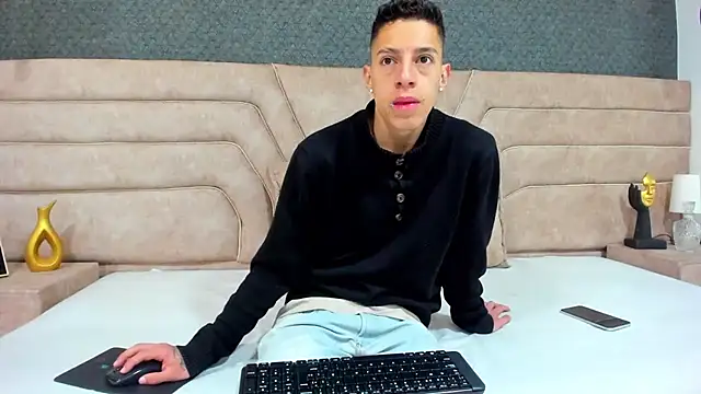 Snapshot of thiago19s chatting on 1, 7, 2026 thiago19s online show from 1, 7, 2026