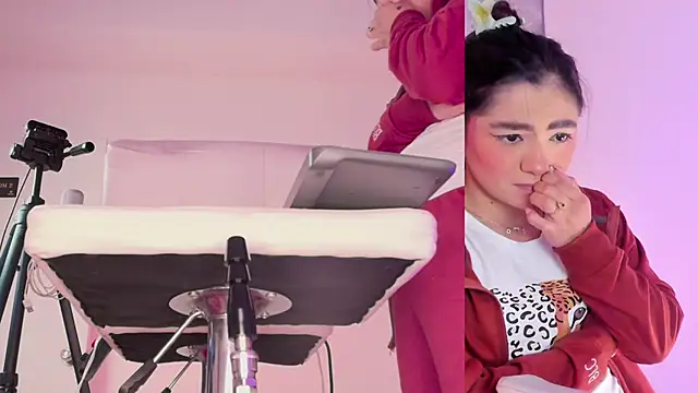 Snapshot of Angelst__ chatting on 12, 10, 2025 Angelst online show from 12, 10, 2025