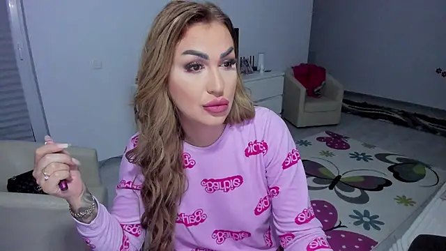 Snapshot of GlossyDiamondX chatting on 10, 2, 2025 GlossyDiamondX online show from 10, 2, 2025