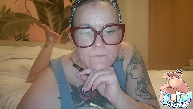 quinnmariexo online show from 2, 12, 2025