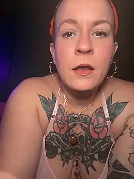 Snapshot of quinnmariexo chatting on 29, 5, 2026 quinnmariexo online show from 29, 5, 2026