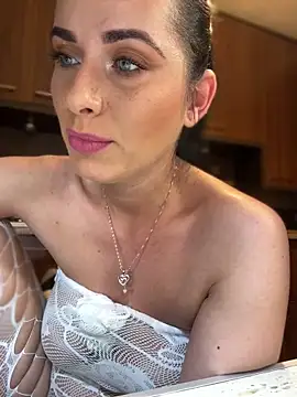 Snapshot of Hotmomcheckk_ chatting on 3, 1, 2025 Hotmomcheckk online show from 3, 1, 2025