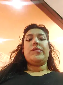 Sophie-hatter online show from 28, 2, 2025